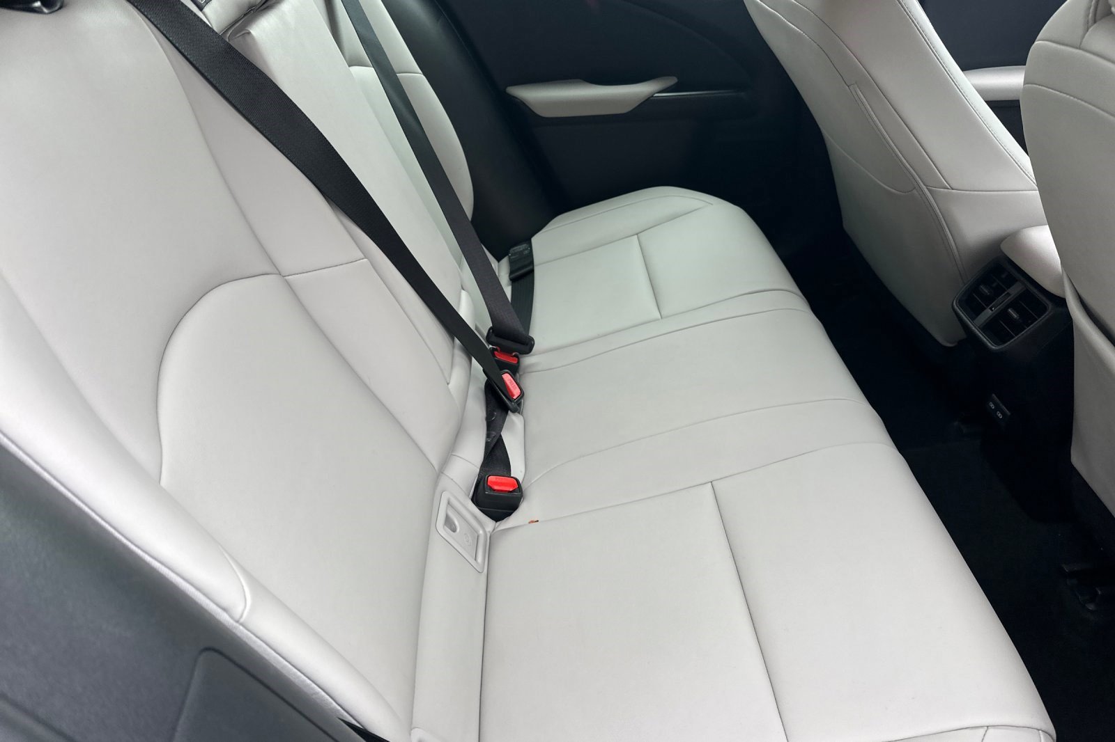 Used 2024 Lexus UX 250h FWD image 29