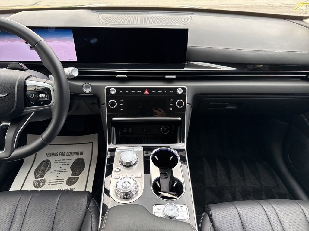 Used 2025 Genesis GV80 2.5T Standard image 12