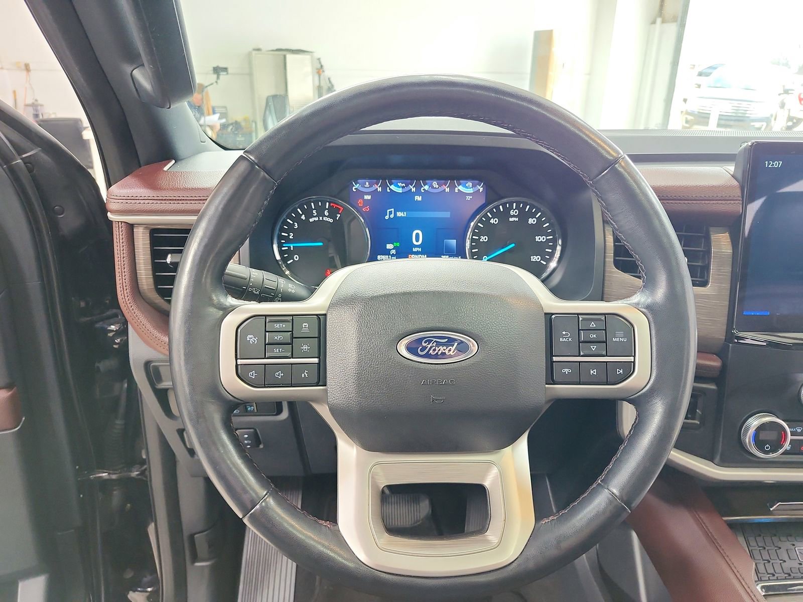 Used 2024 Ford Expedition Max Limited image 24