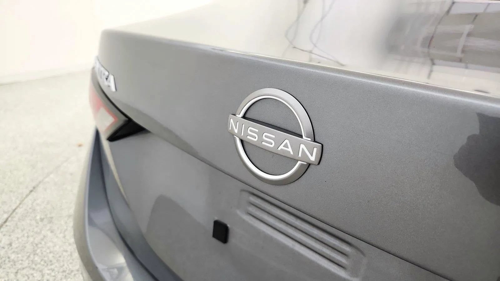 Used 2024 Nissan Sentra SV FWD image 32