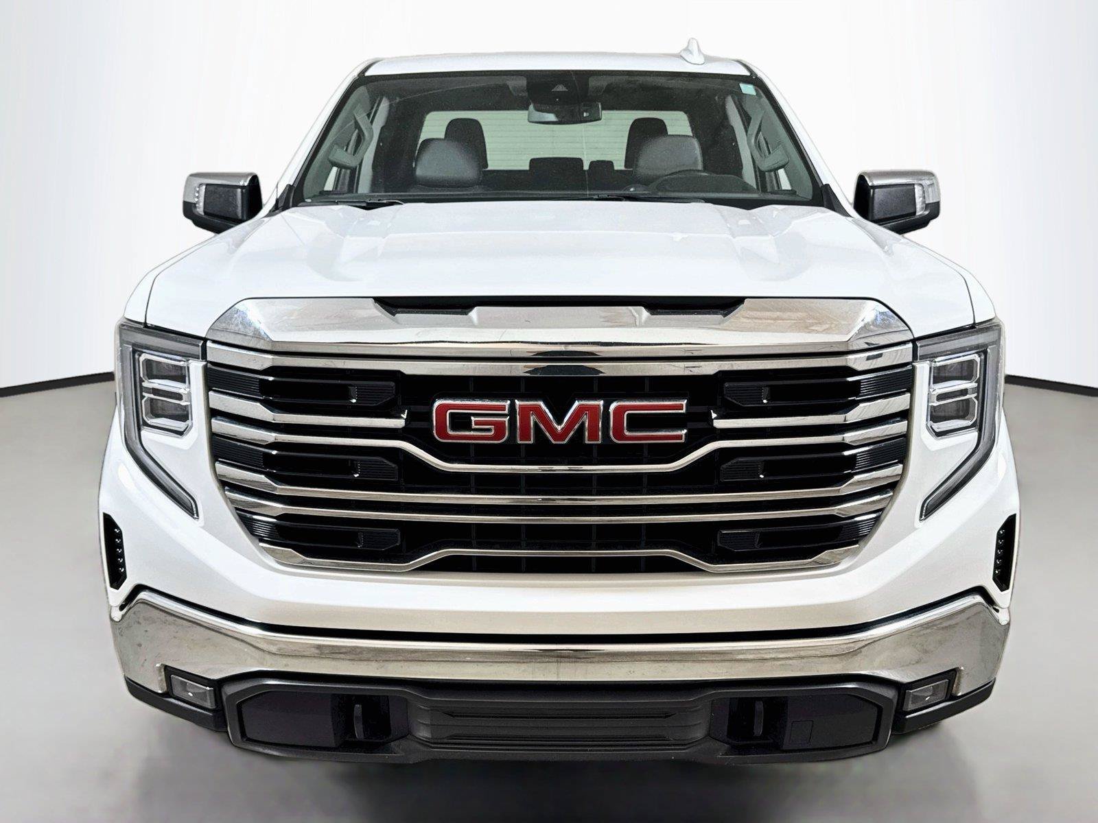 Certified 2025 GMC Sierra 1500 SLT RWD image 2