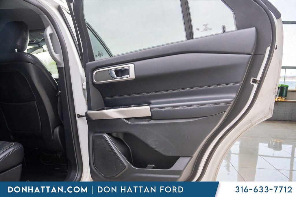 Used 2020 Ford Explorer XLT w/ Equipment Group 202A AWD/4WD image 23