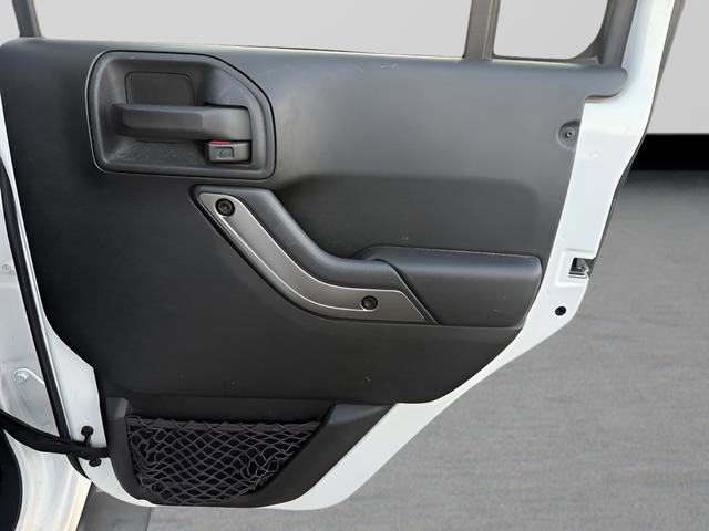 Used 2018 Jeep Wrangler Unlimited Sahara image 27