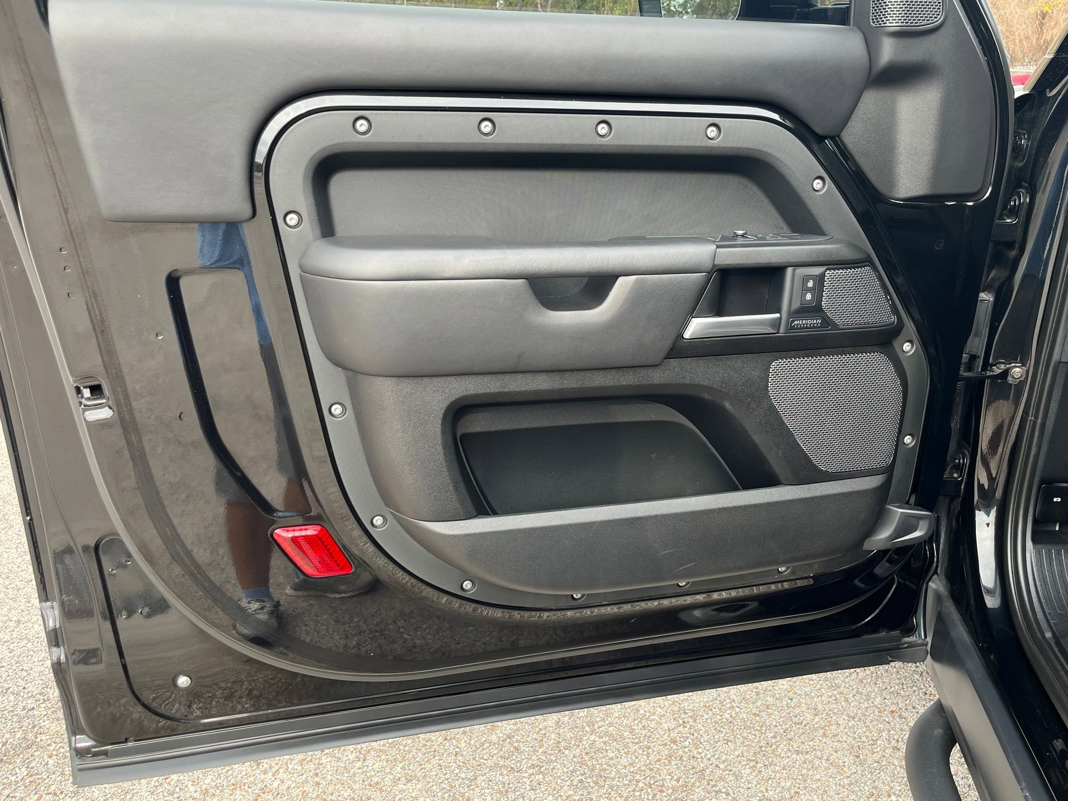 Used 2022 Land Rover Defender 90 V8 image 21