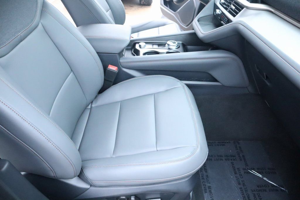 New 2026 Ford Explorer Active w/ Active Comfort Package image 13