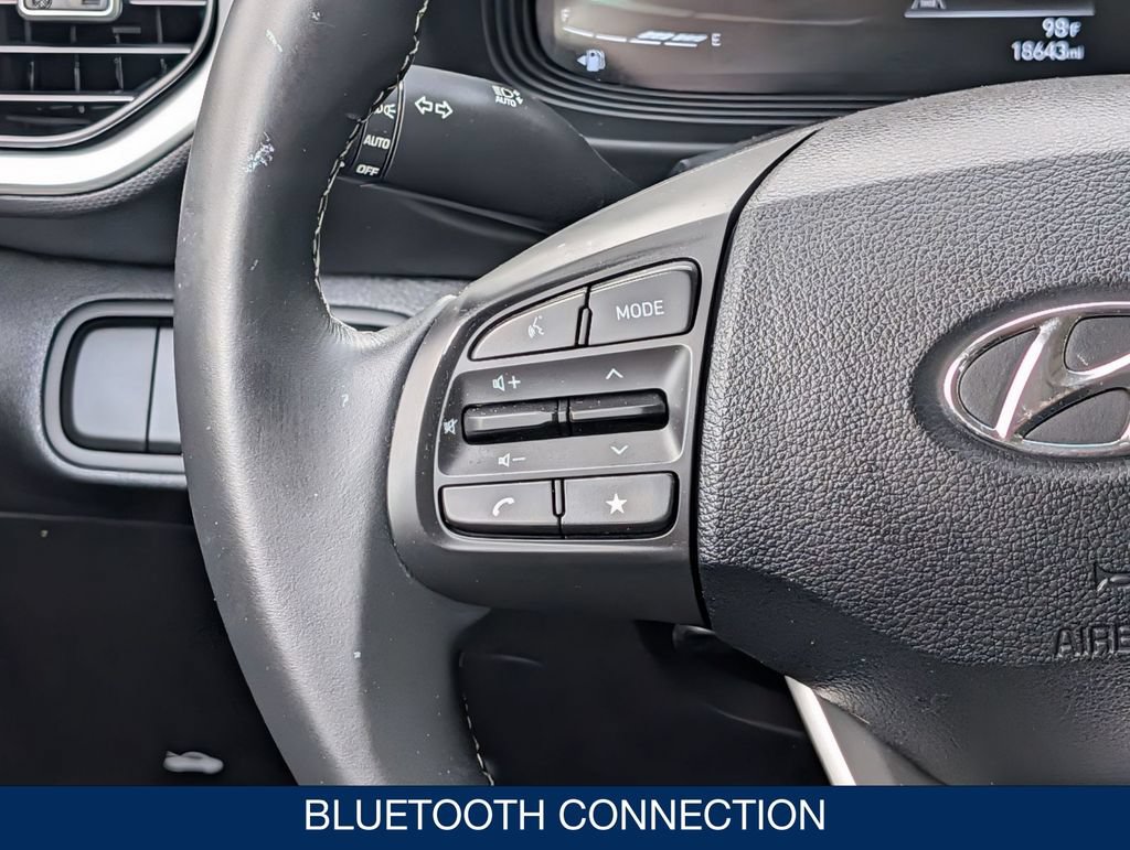 Certified 2024 Hyundai Venue SEL FWD image 21