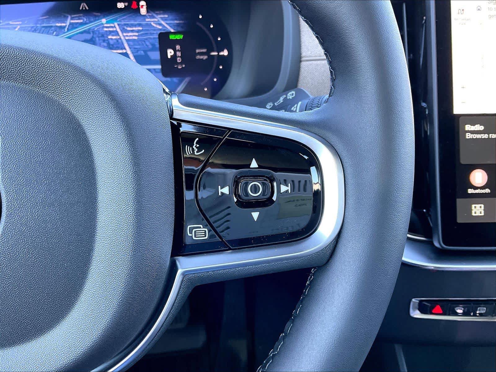 New 2026 Volvo XC90 T8 Ultra w/ Protection Package AWD/4WD image 18