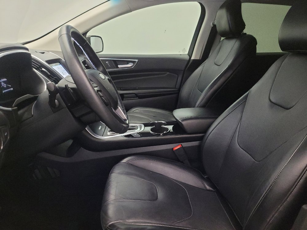 Used 2016 Ford Edge Titanium w/ Equipment Group 301A FWD image 17