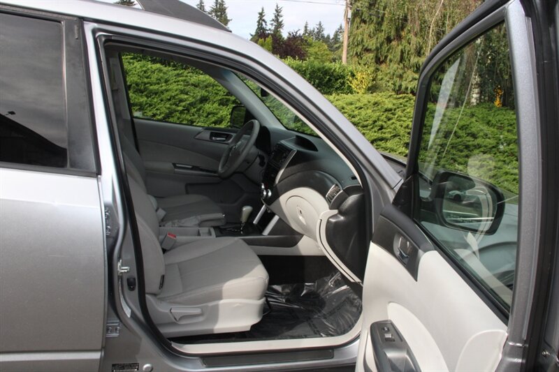 Used 2011 Subaru Forester 2.5X Limited AWD/4WD image 15