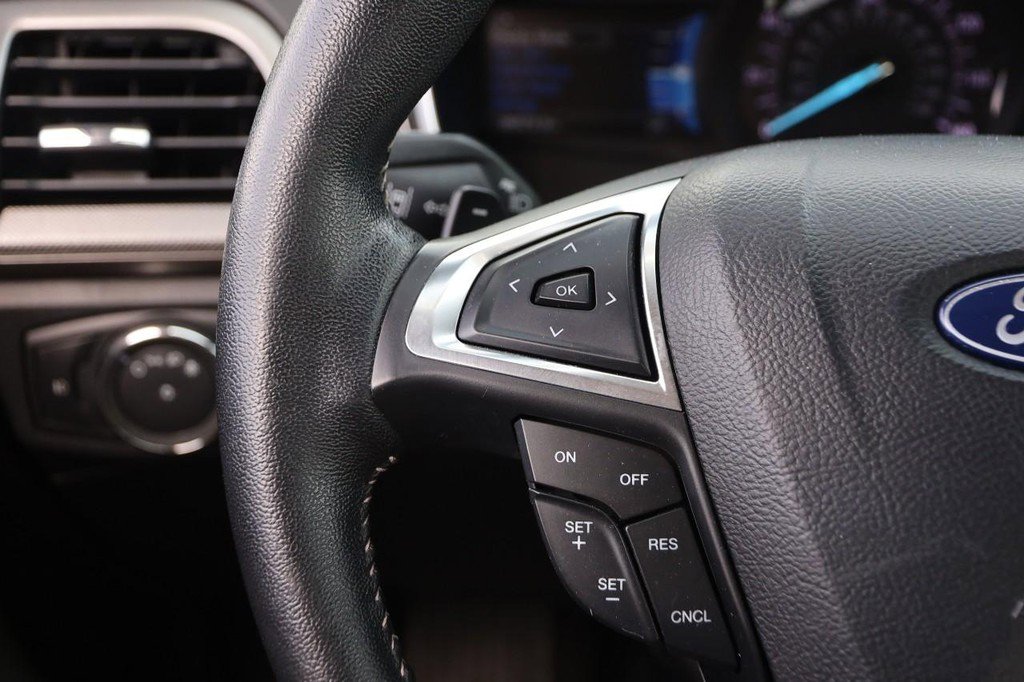 Used 2019 Ford Fusion SE w/ Equipment Group 151A image 11