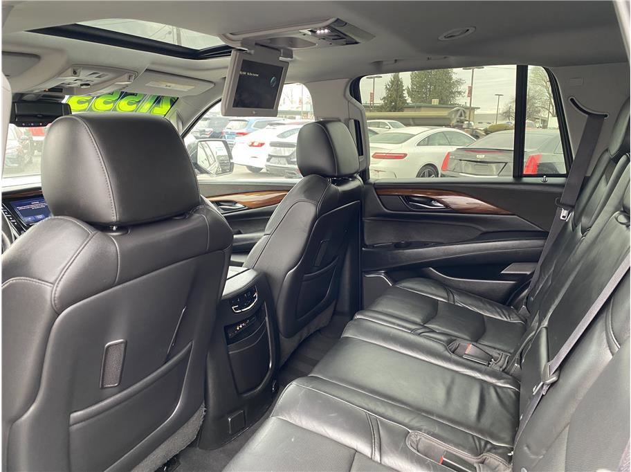 Used 2016 Cadillac Escalade Premium image 18