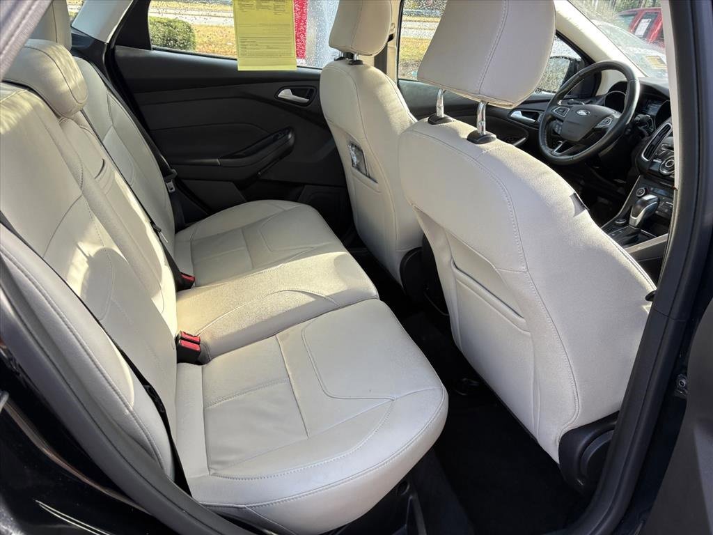 Used 2016 Ford Focus Titanium w/ Titanium Technology Package image 20