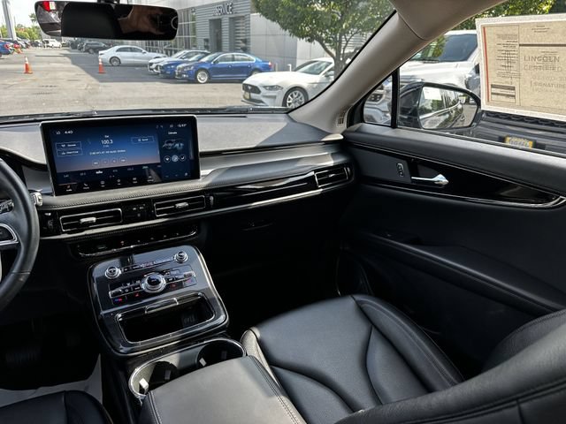 Certified 2023 Lincoln Nautilus AWD w/ Premium Package image 17