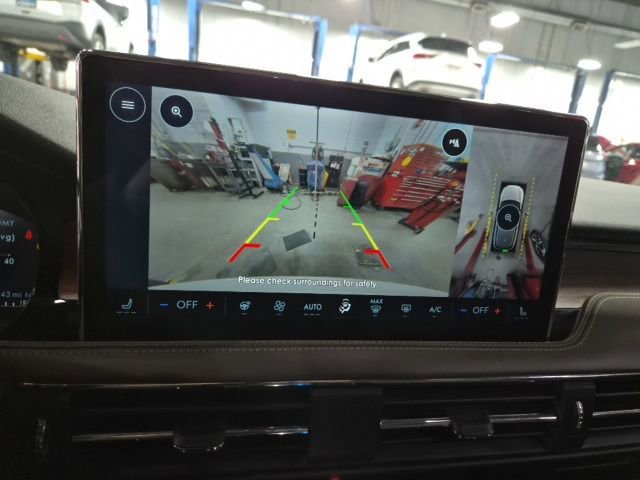 Used 2023 Lincoln Corsair Reserve w/ Equipment Group 201A image 11