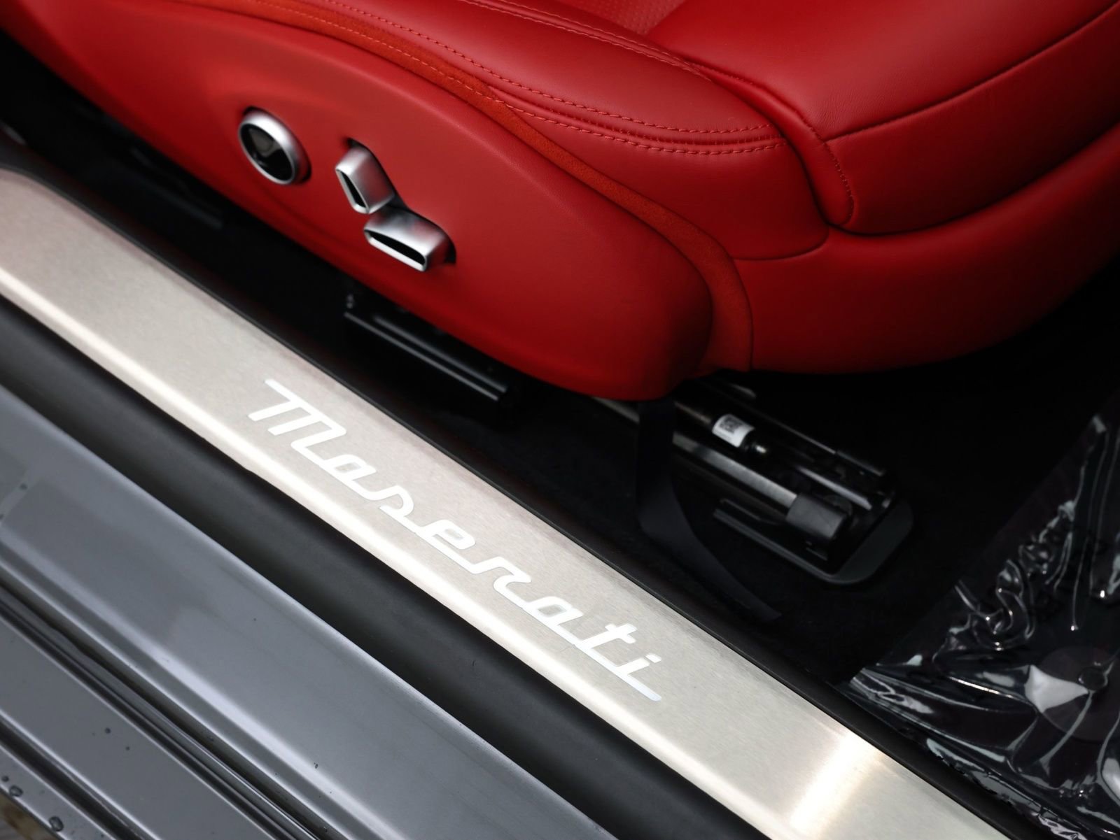 Used 2024 Maserati GranTurismo Trofeo AWD/4WD image 16