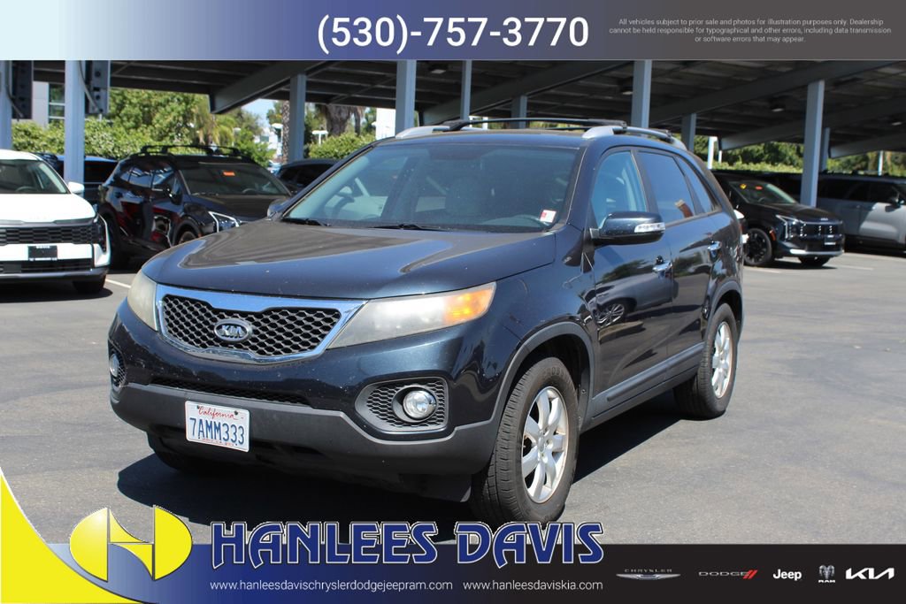 Used 2012 Kia Sorento LX w/ Convenience Pkg FWD image 3