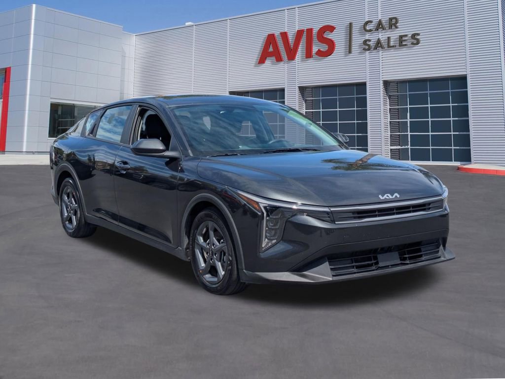 Used 2025 Kia K4 FWD image 3
