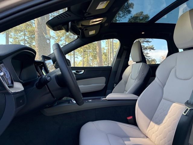 New 2026 Volvo XC60 B5 Plus w/ Protection Package Premier AWD/4WD image 21