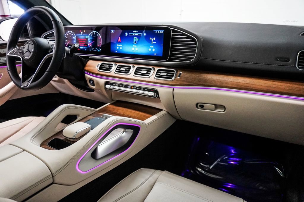 Used 2025 Mercedes-Benz GLE 450 4MATIC Coupe w/ Night Package image 11