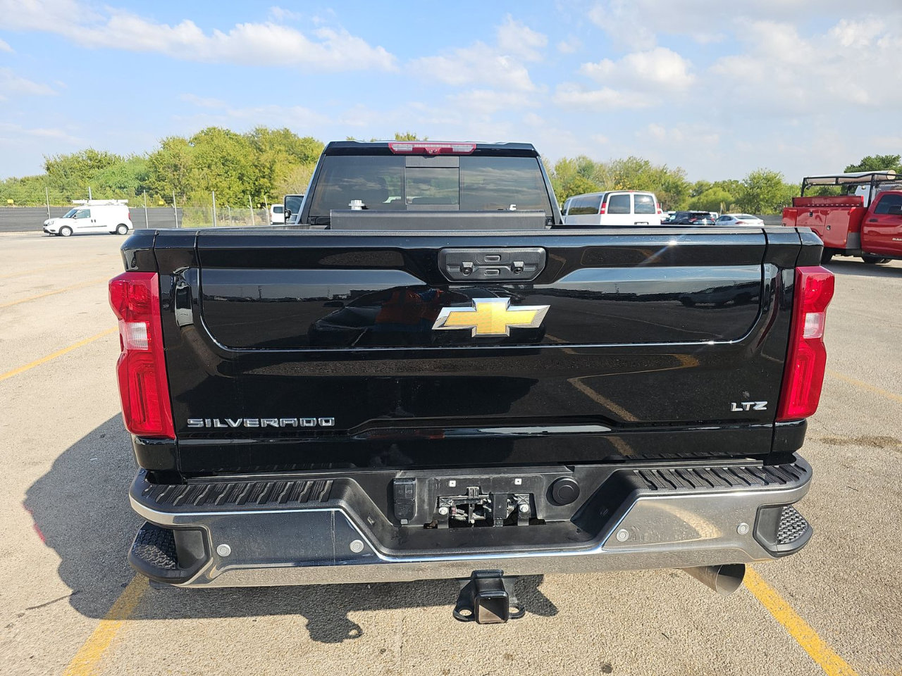 Used 2024 Chevrolet Silverado 3500 LTZ w/ LTZ Texas Edition image 4