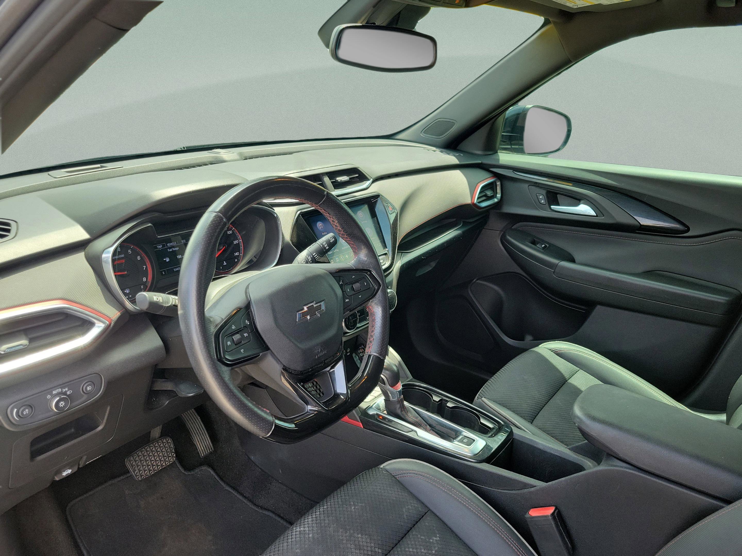 Used 2021 Chevrolet TrailBlazer RS w/ Sun and Liftgate Package FWD image 18