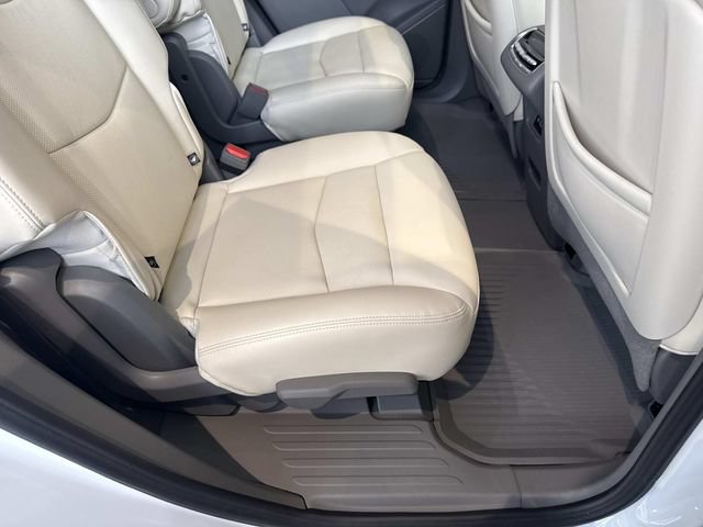 Certified 2024 Cadillac XT6 Premium Luxury w/ LPO, Floor Liner Package AWD/4WD image 23