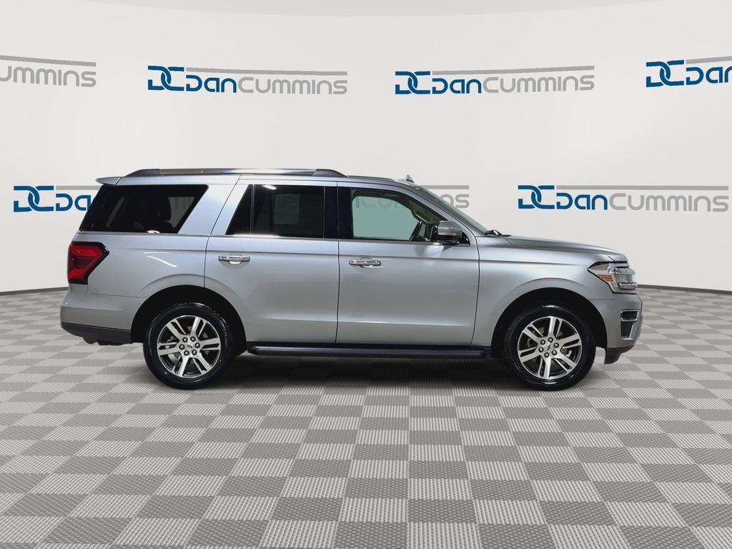 Used 2024 Ford Expedition Limited image 9