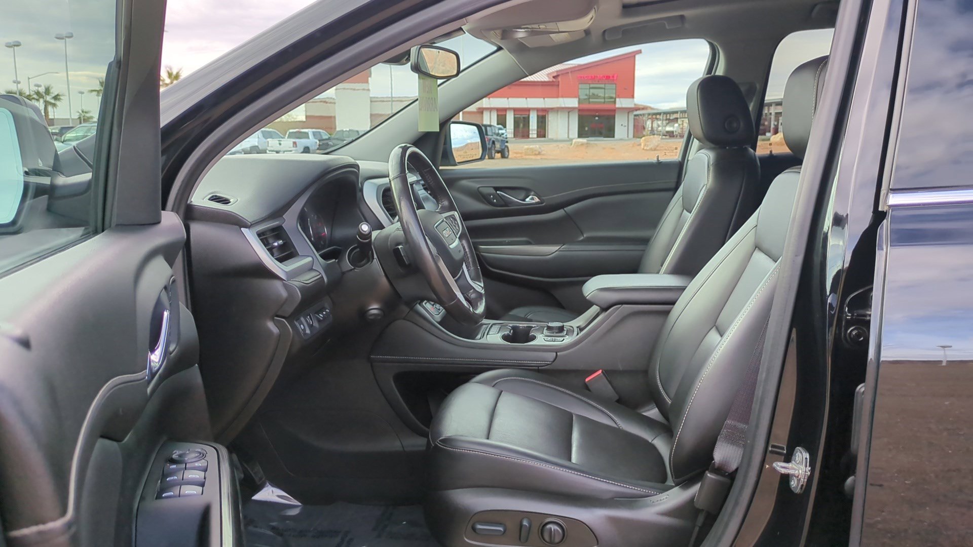 Used 2022 GMC Acadia SLT w/ Technology Package image 15