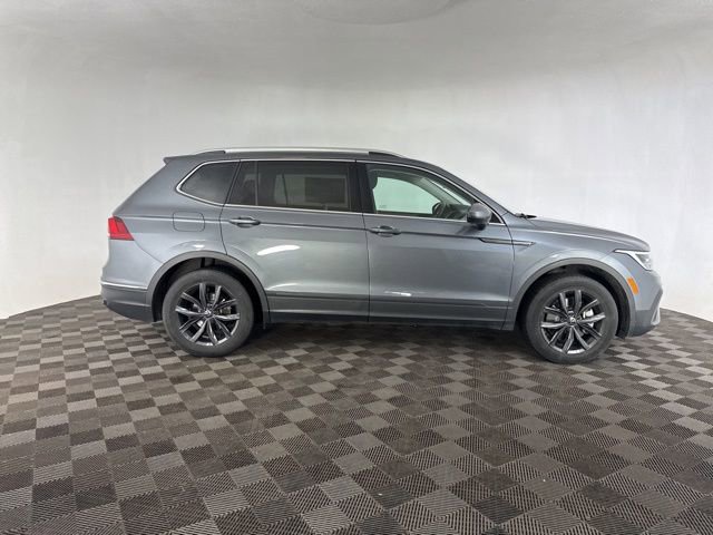 Used 2024 Volkswagen Tiguan SE image 6