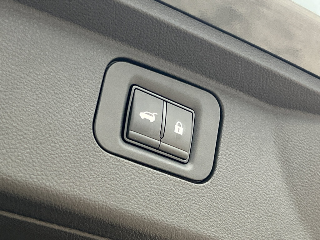 New 2026 Nissan Armada Platinum image 19