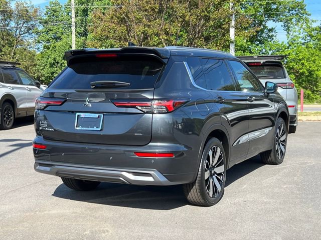 New 2026 Mitsubishi Outlander SEL FWD image 3