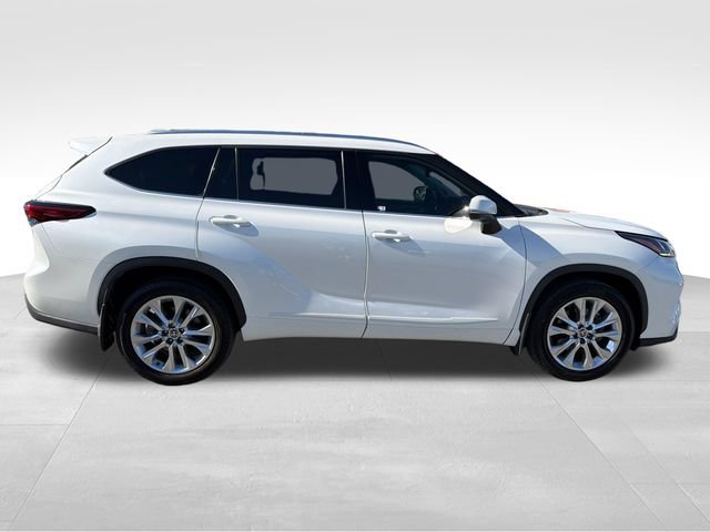 Used 2021 Toyota Highlander Limited AWD/4WD image 8