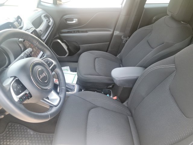 Used 2023 Jeep Renegade Latitude w/ Premium Group AWD/4WD image 8