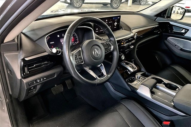 Used 2023 Acura MDX SH-AWD w/ Technology Package image 17