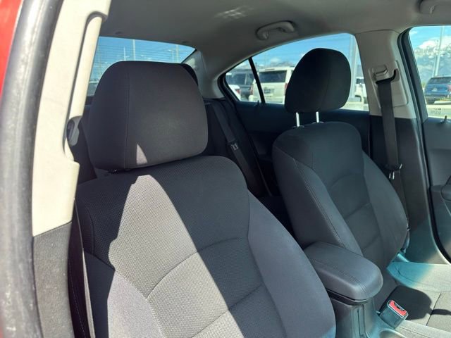 Used 2015 Chevrolet Cruze LT image 18