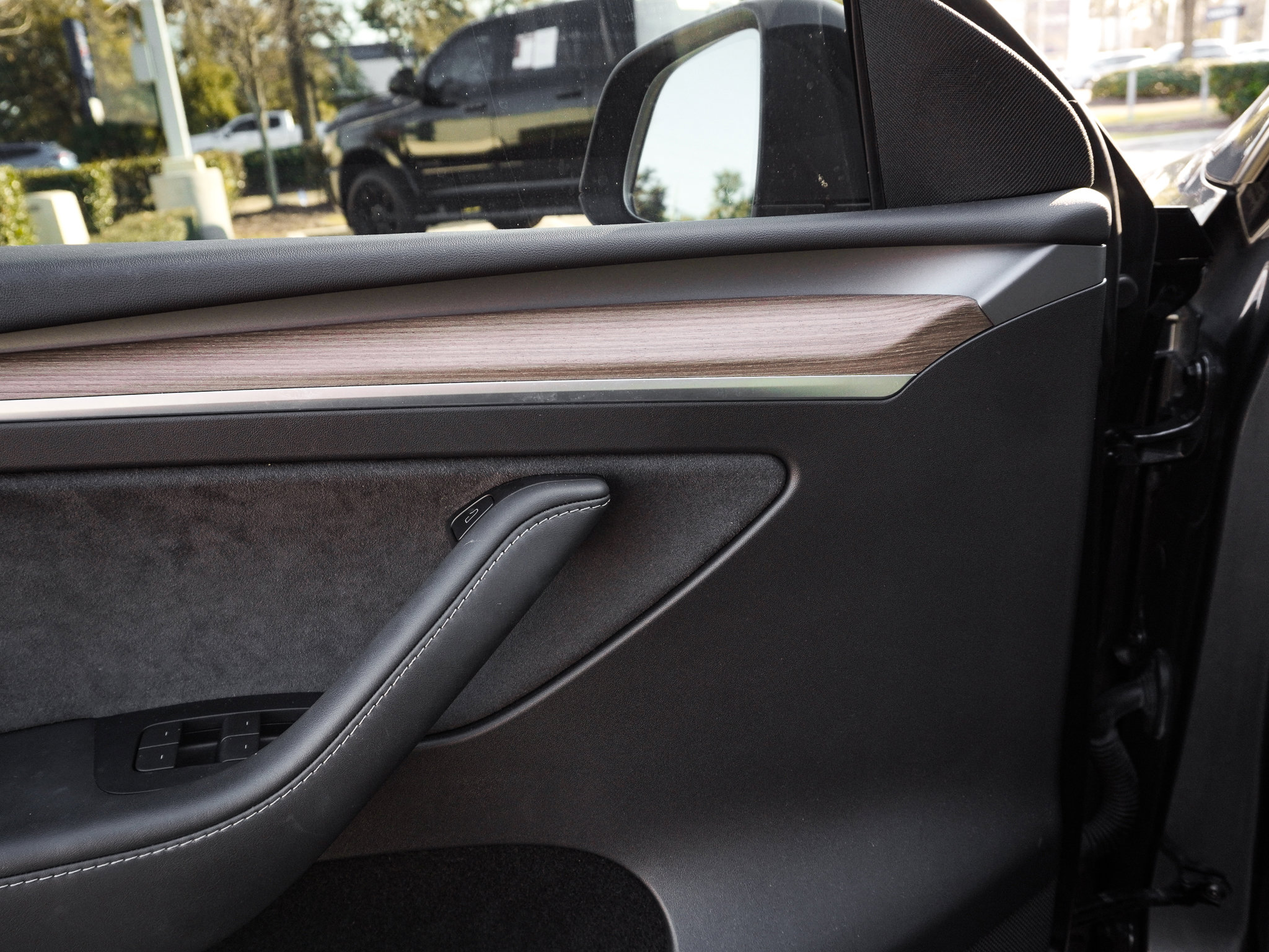 Used 2024 Tesla Model Y Performance image 15