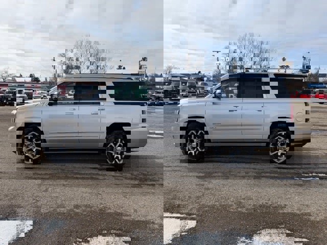 Used 2020 GMC Yukon XL Denali w/ Open Road Package image 4