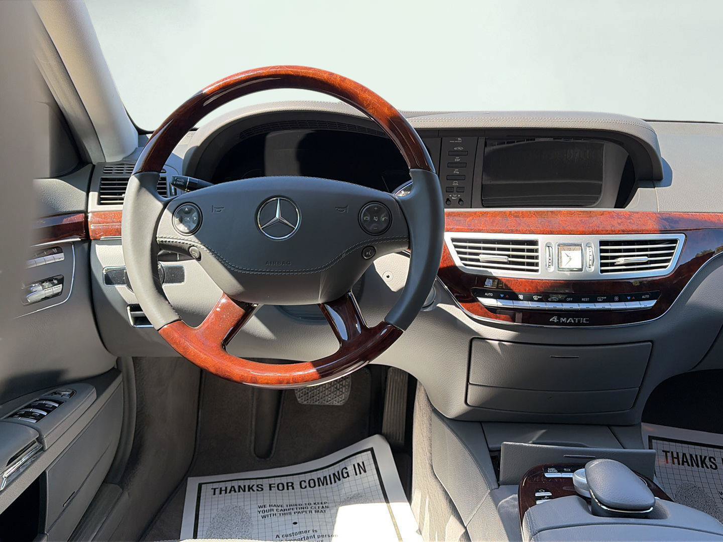 Used 2009 Mercedes-Benz S 550 4MATIC image 9
