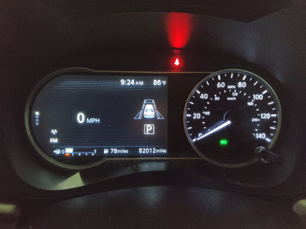 Used 2022 Nissan Versa SV FWD image 23