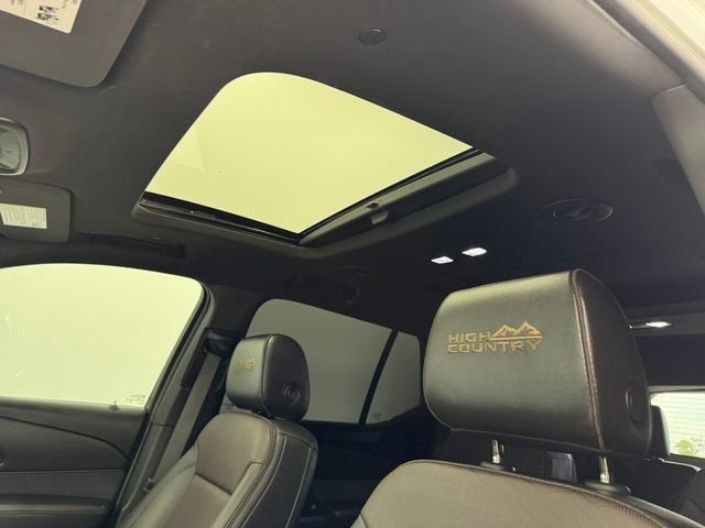 Used 2023 Chevrolet Traverse High Country w/ LPO, Floor Liner Package FWD image 5