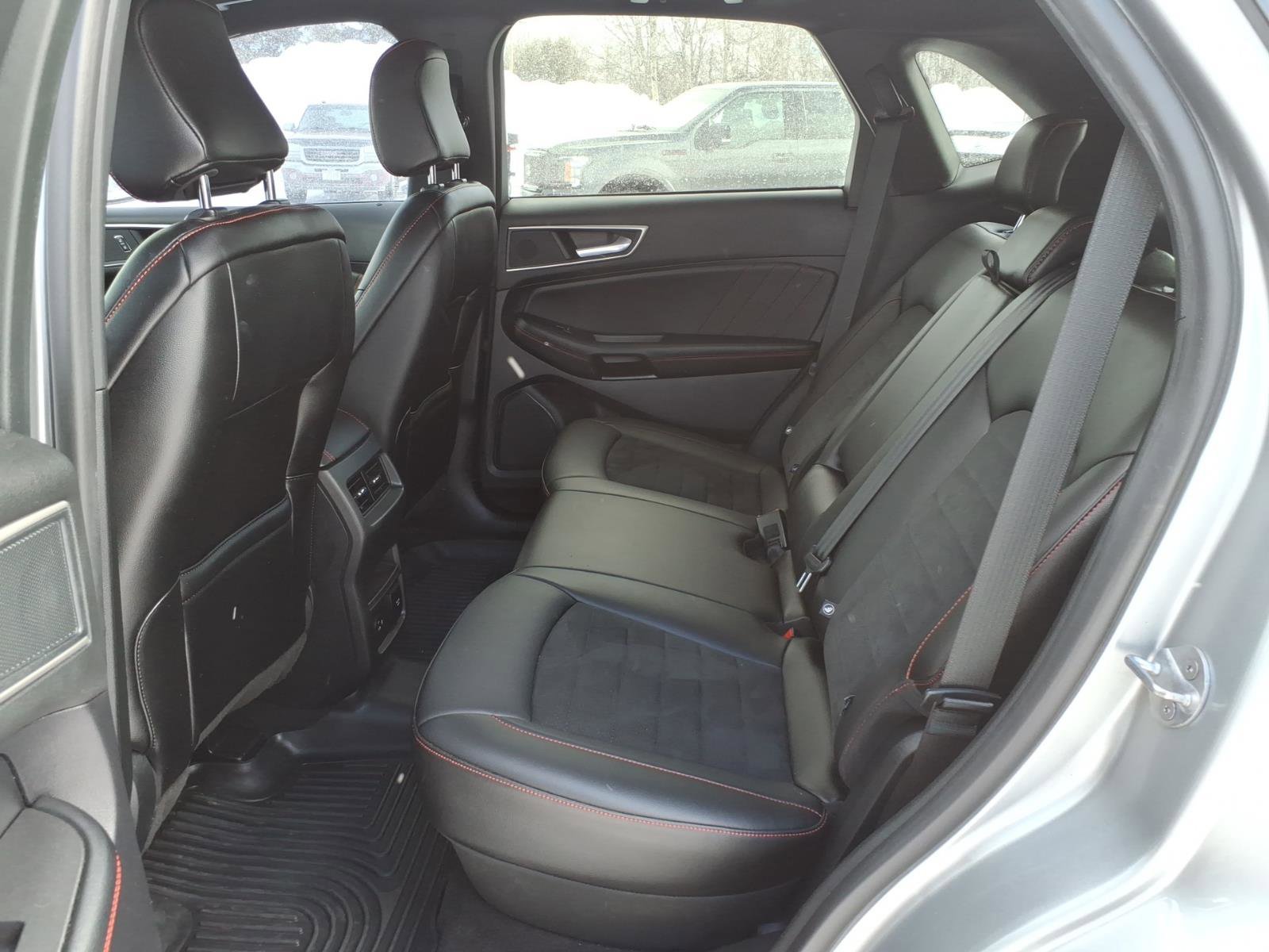 Used 2022 Ford Edge ST-Line image 11