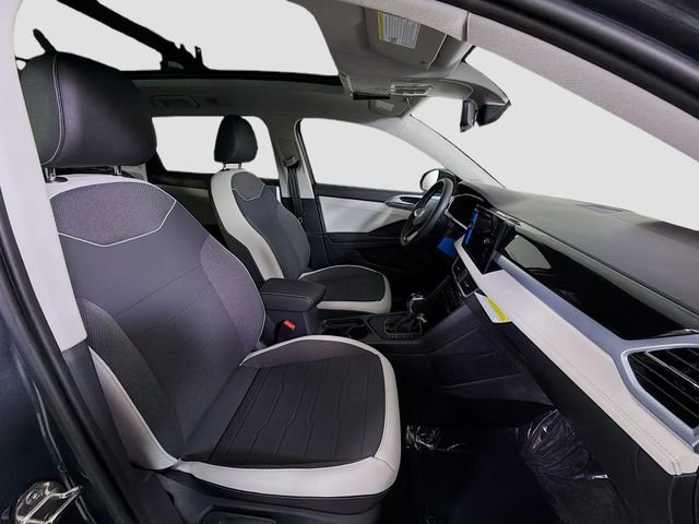 New 2026 Volkswagen Taos SE image 28
