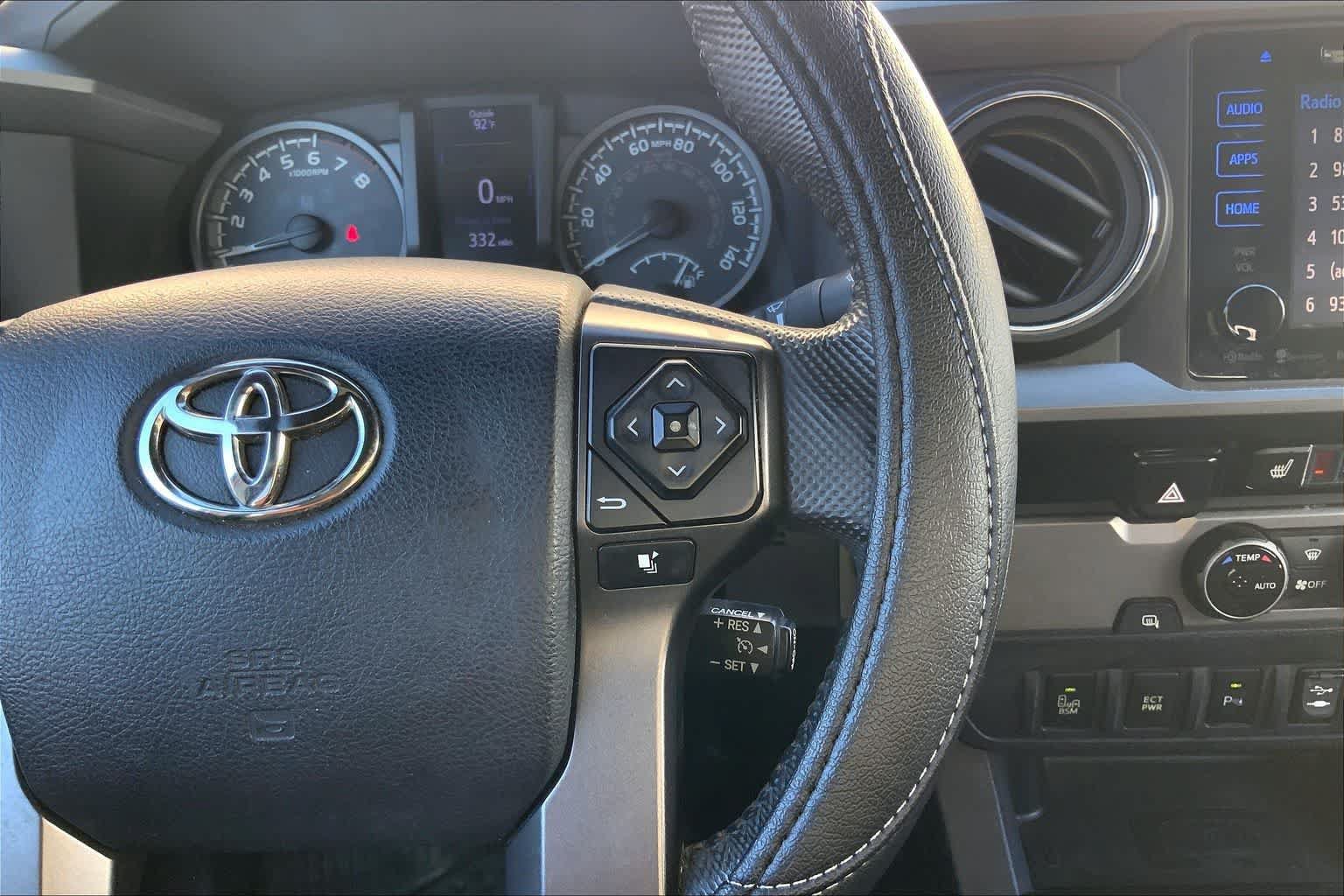 Used 2017 Toyota Tacoma TRD Sport RWD image 25