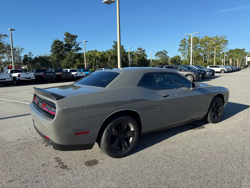 Used 2023 Dodge Challenger SXT RWD image 3