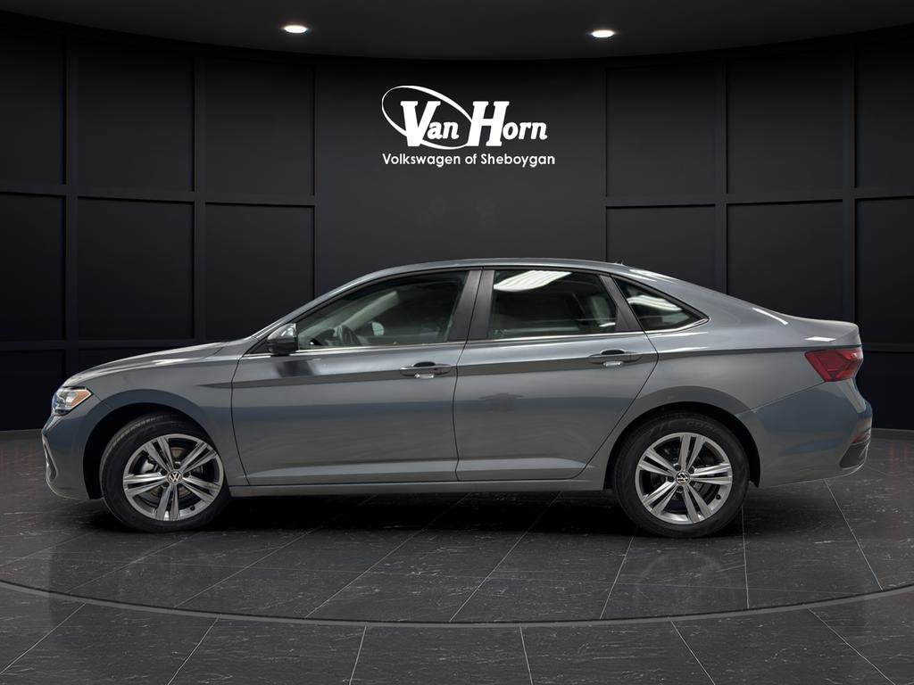Used 2023 Volkswagen Jetta SE FWD image 4