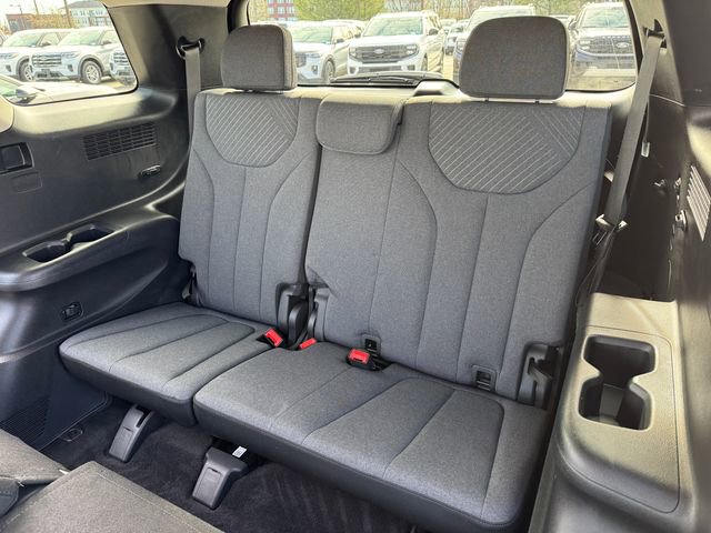 Used 2025 Hyundai Palisade SE image 17