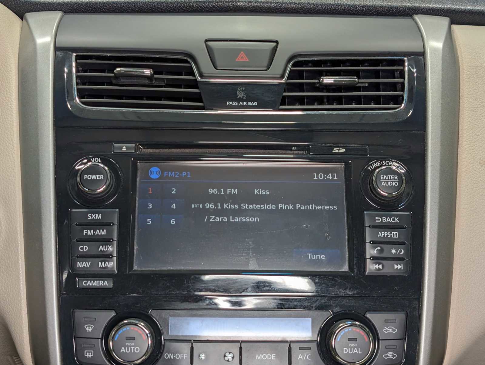 Used 2015 Nissan Altima 2.5 SV w/ Convenience Package FWD image 19