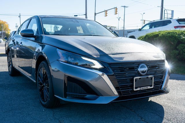 New 2025 Nissan Altima 2.5 SV image 4