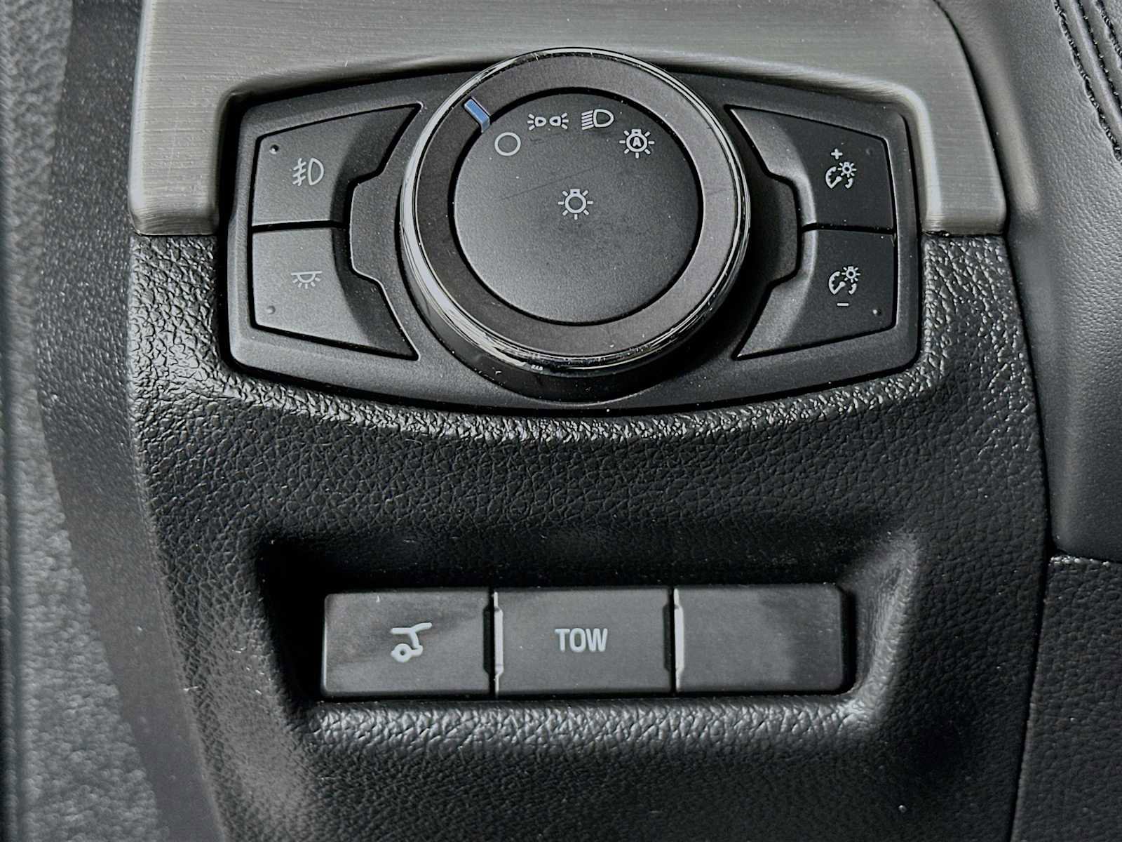 Used 2018 Ford Explorer Platinum AWD/4WD image 10