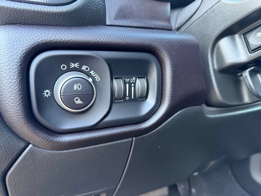 Used 2024 RAM 2500 Rebel AWD/4WD image 17